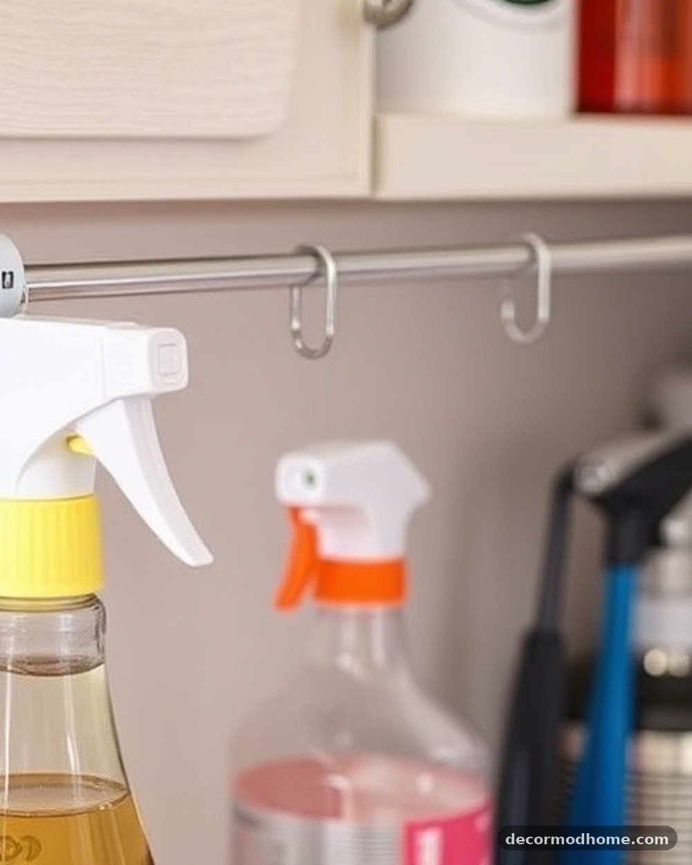 23. Tension Rod Cleaning Spray Hanger