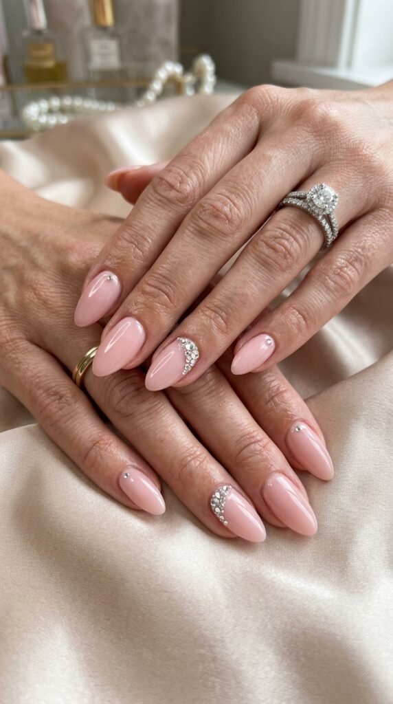 Blush_pink_acrylic_nails_crystal